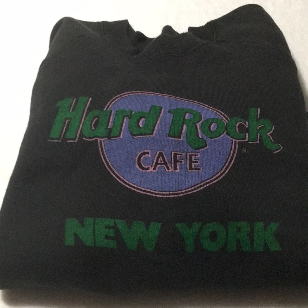 Hard Rock Cafe New York long sleeved unisex woman’s sweatshirt fits like small